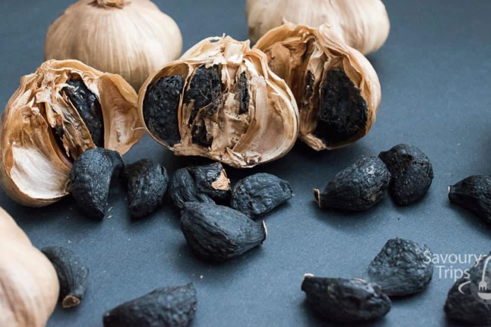 CRNI-BIJELI LUK? Od njega se ne stvara zadah!