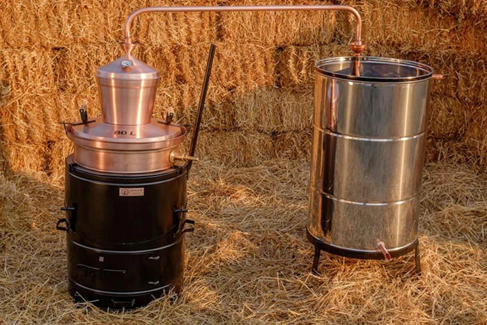 Kad se mašinac prihvati kazana: Od 100 kilograma dunja 9-11 litara rakije