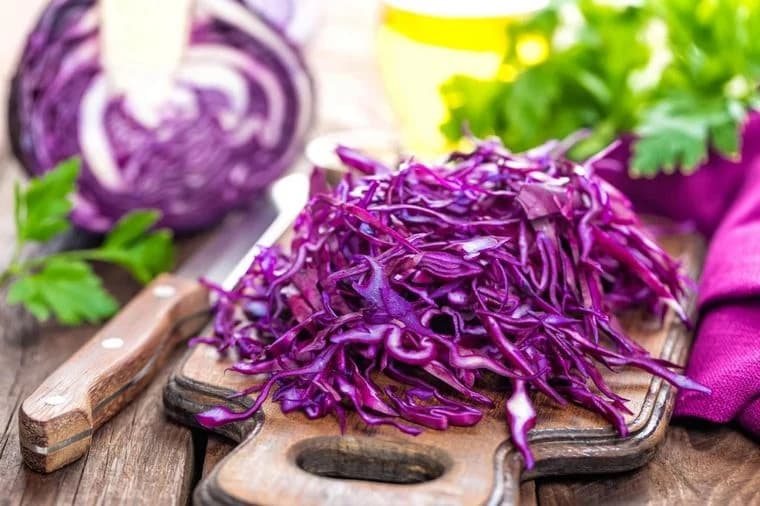Sok od ljubičastog kupusa