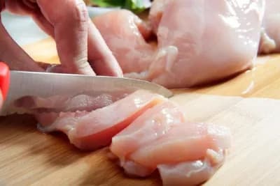 Poskupjela piletina u BiH - Kilogram filea devet KM, a biće i skuplji