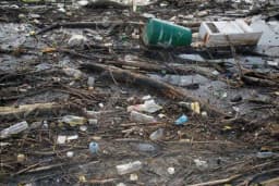 Na branu u Višegradu pristiglo 4.000 kubika otpada, ugrožen rad hidroelektrane na Drini