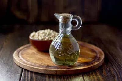 Mnogi koriste ovo ulje, a nisu svjesni koliko uništava zdravlje: Opasnije je od šećera i masti!