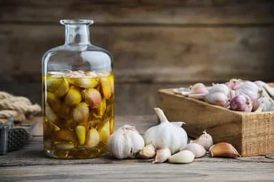 Kada nije bilo antibiotika, ljudi su se ovako liječili bijelim lukom: Recept star 5.000 godina!