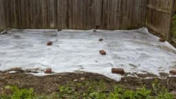 Uništavanje korova na organski način SUNČEVIM ZRACIMA