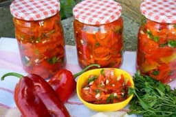 Domaći recept - Crvene paprike sa bijelim lukom