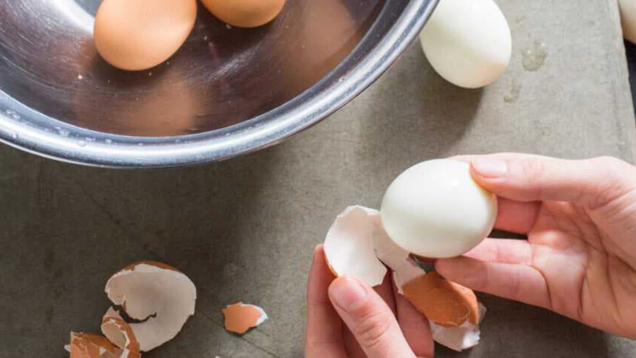 Kako da lakše ogulite kuvana jaja?