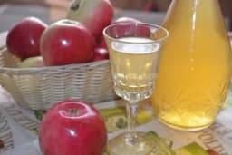 Kako da napravite liker od jabuke