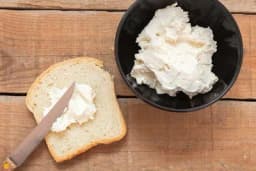 Jednostavan način da napravite domaći KREM SIR