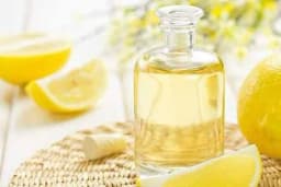 Napravite sami vodicu za ispiranje usta s medom