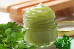 Krema od peršuna - Kako se pravi i za šta je korisna?
