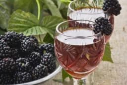 Liker od kupina - Kako se priprema i koja su ljekovita svojstva?