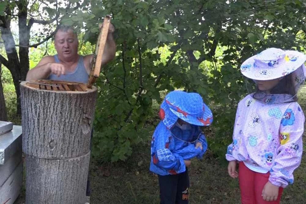 Brat i sestra najmlađi pčelari u BiH