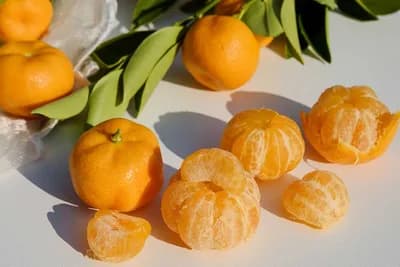 Evo zašto je važno da jedete bijela vlakna ispod kore mandarine