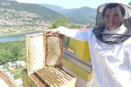 Dika iz Goražda i Dragica iz Rudog među rijetkim ženama na ovom području koje se bave pčelarstvom