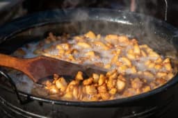 Topljenje masti i priprema čvaraka