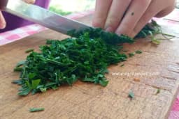 Kako da peršun ostane svjež i do mjesec dana