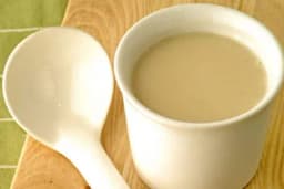 Napitak od propolisa i mlijeka za liječenje prehlade i čišćenje pluća