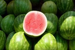 Ne jedite prve lubenice u sezoni, stručnjaci naveli ozbiljan razlog