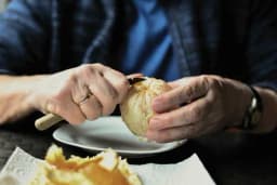 Zašto ne treba guliti voće i povrće?