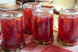 Da li ste probali SLATKO OD RUŽA? Evo kako da napravite ovu neobičnu poslasticu