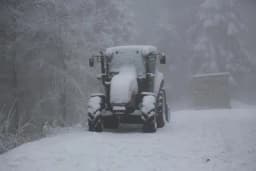 Kako upaliti traktor u zimskim uslovima – provjereni savjeti iz prakse